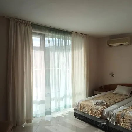 ,,afrikana,, Sveti Vlas